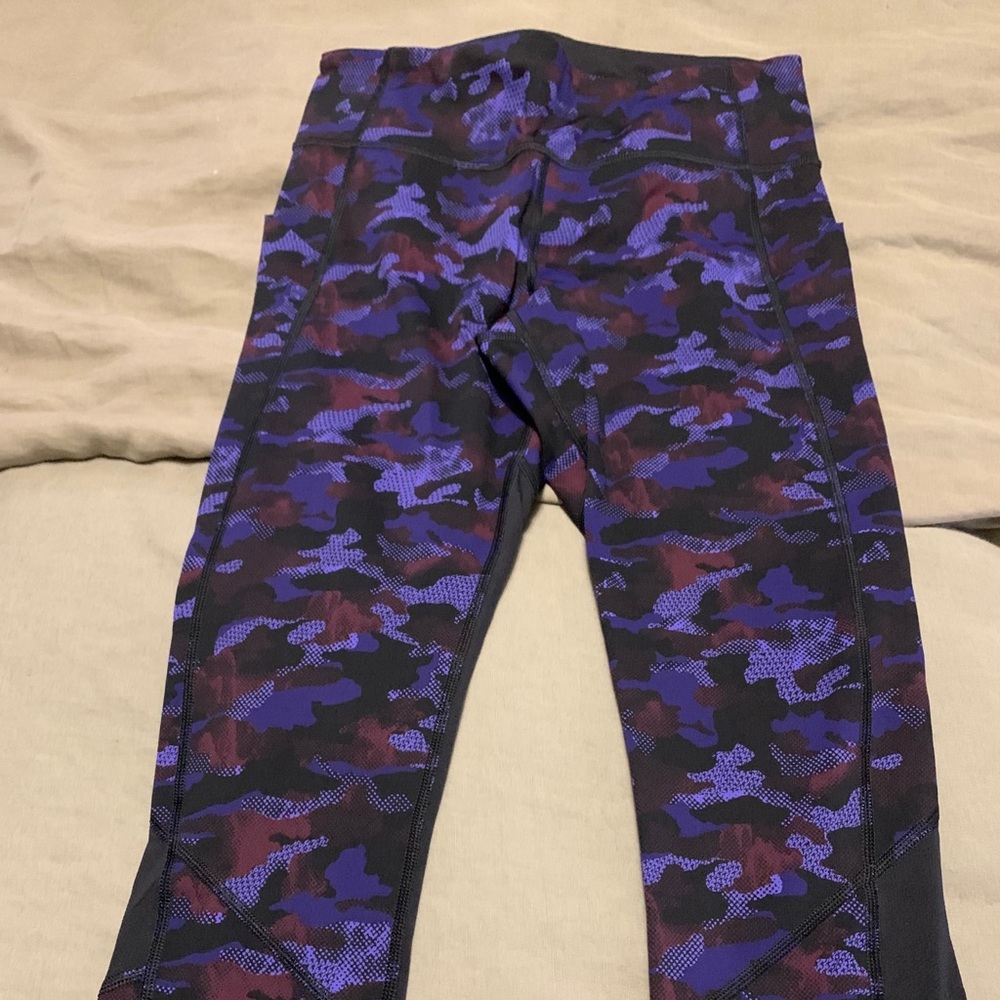 NWOT Lululemon Size 4 Run Inspire